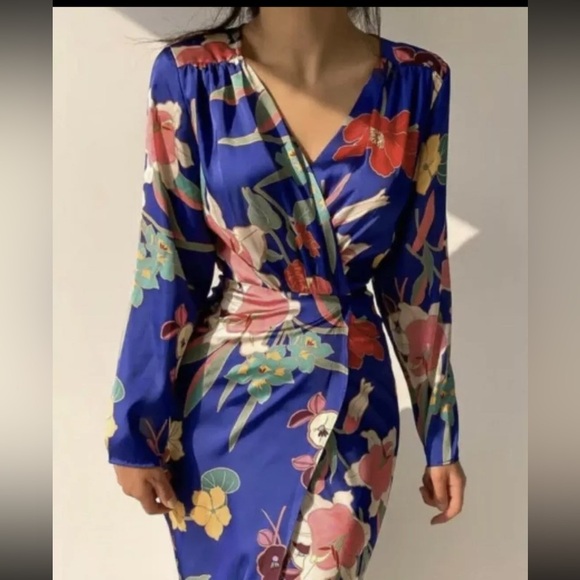 SOLD ‼️‼️Zara Blue Bell Sleeve Wrap Sundress - Picture 8 of 12